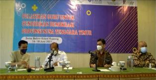 Guru Di Kota Kupang Ikuti Pelatihan Demokrasi